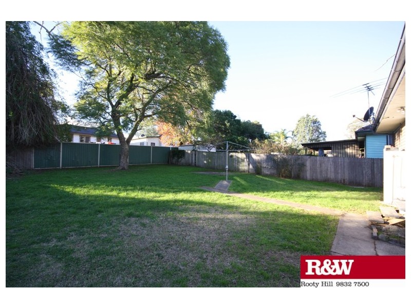 82 BULOLO DRIVE, Whalan NSW 2770