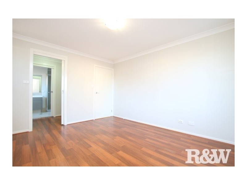 21 Grampian Avenue, Minto NSW 2566