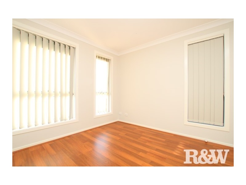 21 Grampian Avenue, Minto NSW 2566