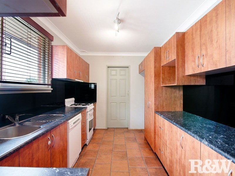 1/13 St Johns Road, Campbelltown NSW 2560