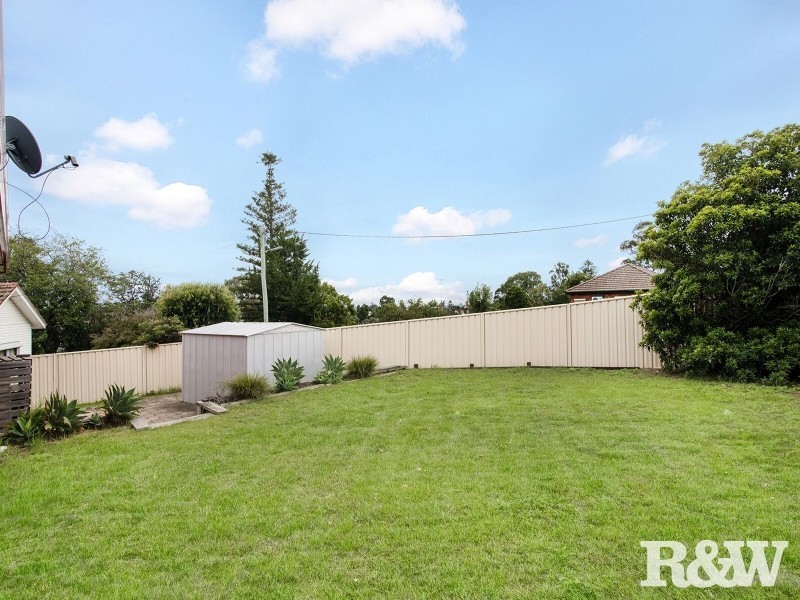 1/13 St Johns Road, Campbelltown NSW 2560