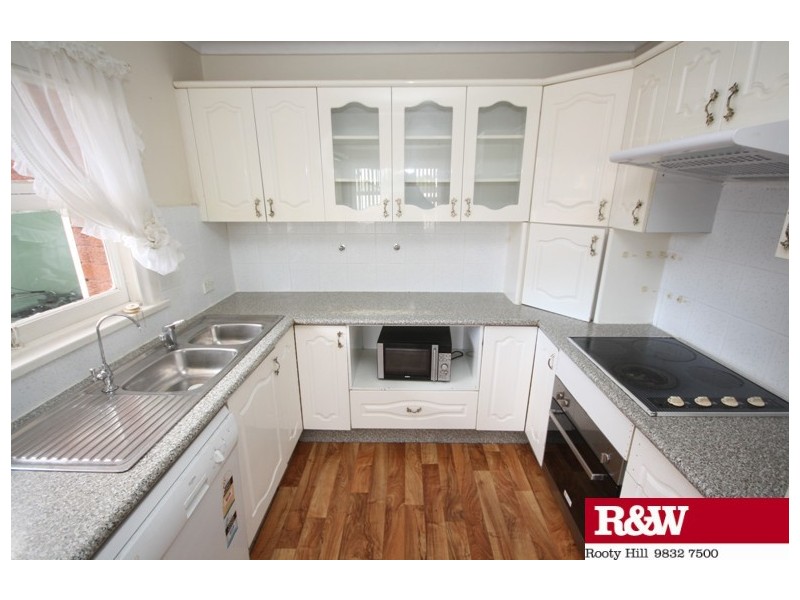 4 TRIPOLI ROAD, Fairfield West NSW 2165