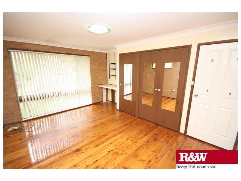 4 TRIPOLI ROAD, Fairfield West NSW 2165