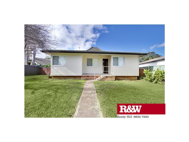 8 PERON PLACE, Willmot NSW 2770