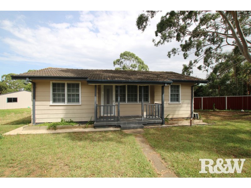 12 Dampier Place, Whalan NSW 2770