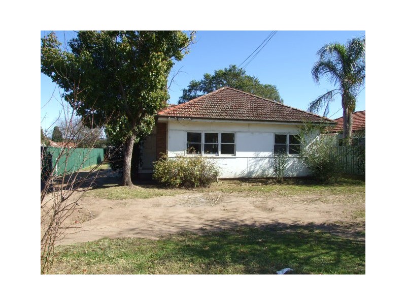 37 MAMRE ROAD, St Marys NSW 2760