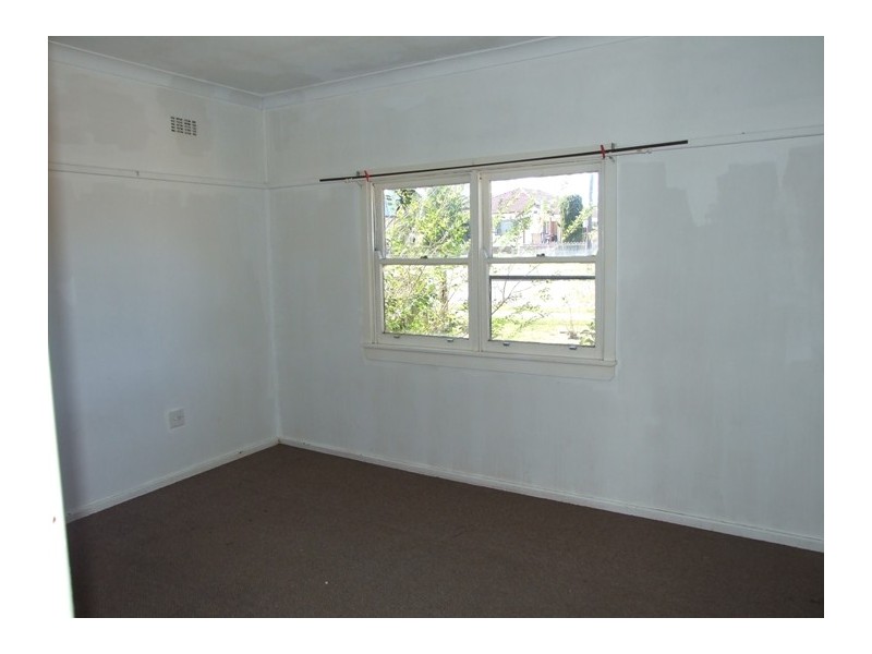 37 MAMRE ROAD, St Marys NSW 2760