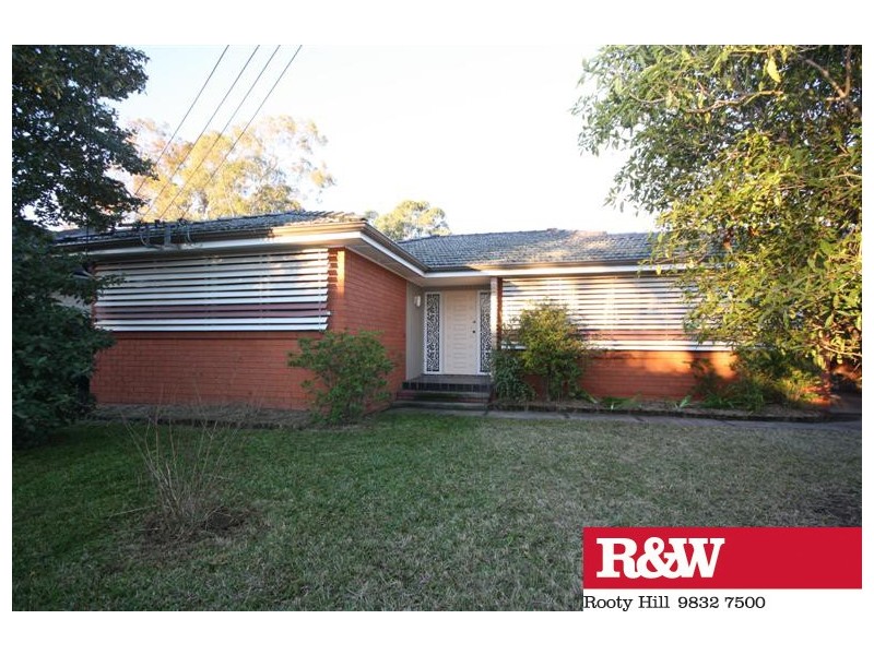 4 KAREELA AVENUE, Penrith NSW 2750