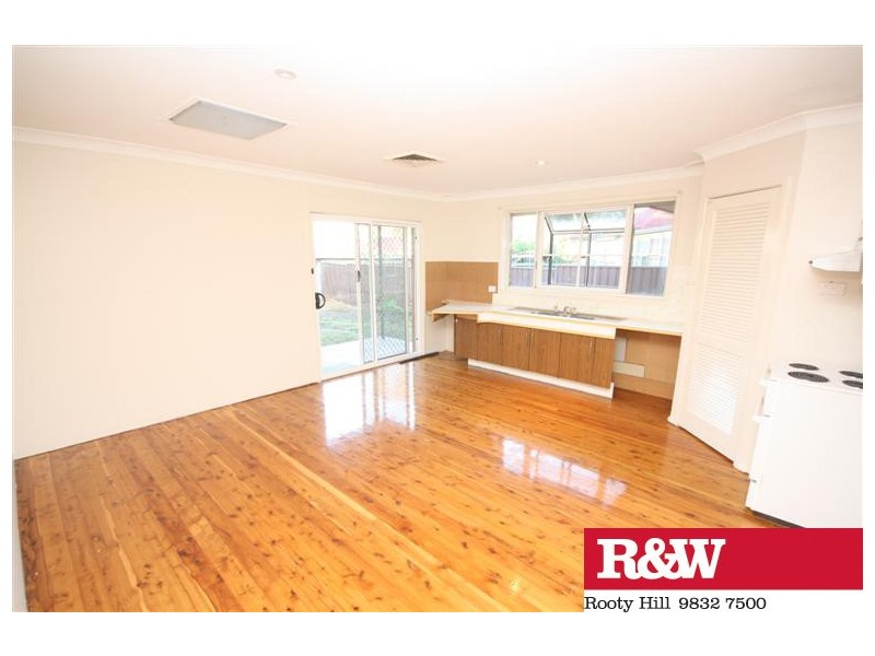 4 KAREELA AVENUE, Penrith NSW 2750