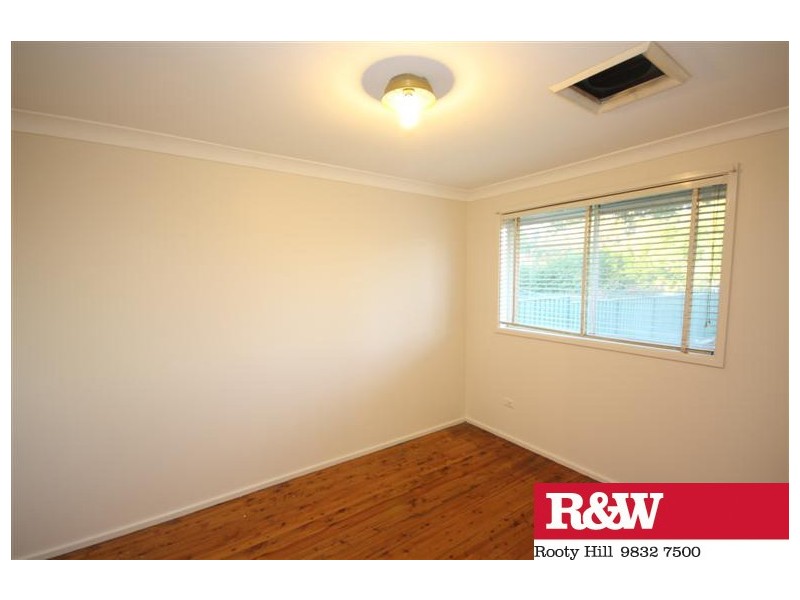 4 KAREELA AVENUE, Penrith NSW 2750