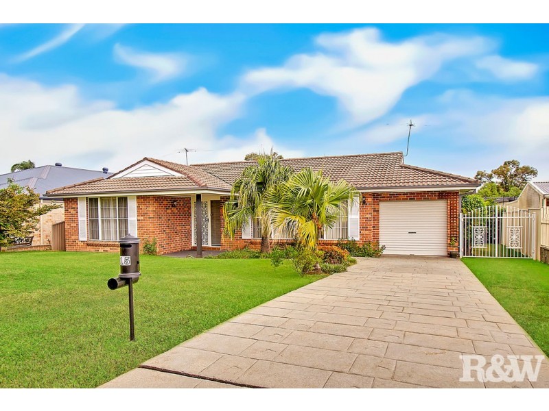 15 Grumman Place, St Clair NSW 2759