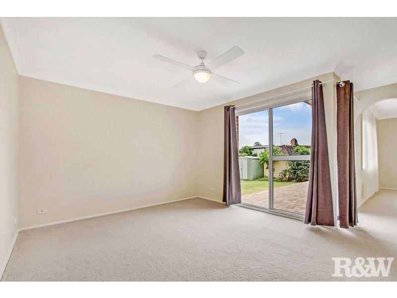 15 Grumman Place, St Clair NSW 2759