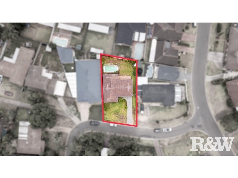 15 Grumman Place, St Clair NSW 2759
