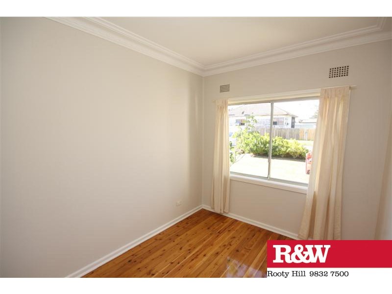 17 BREYLEY ROAD, Cambridge Park NSW 2747