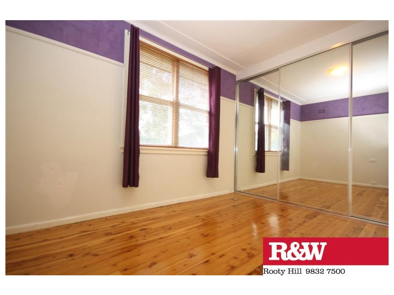 1 ARNOLD AVENUE, St Marys NSW 2760