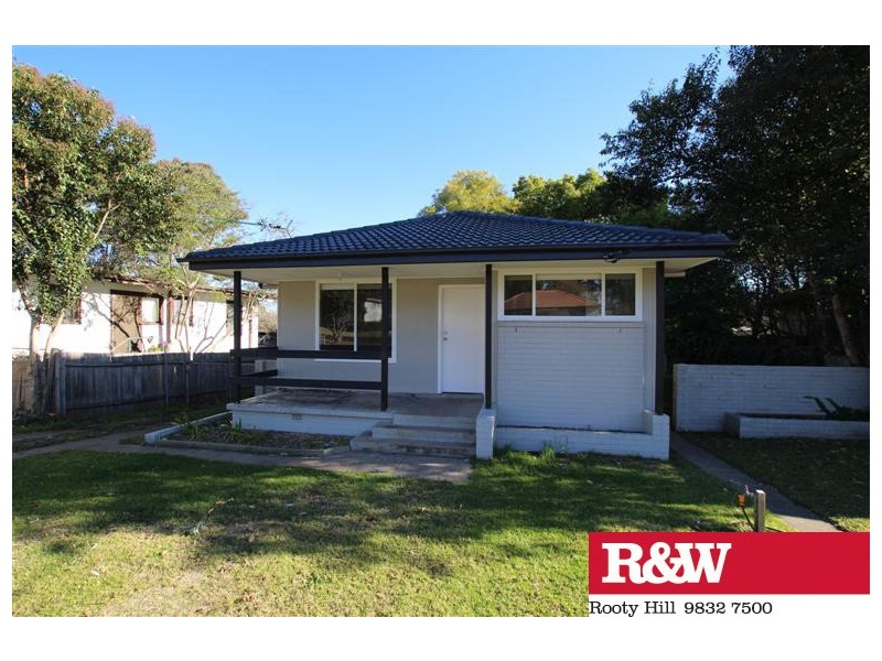 60 LUCENA AVENUE, Lethbridge Park NSW 2770
