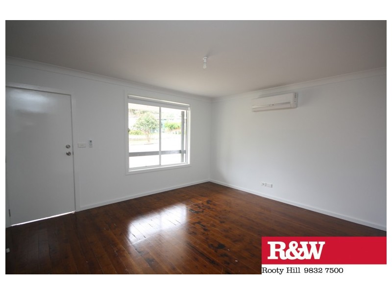60 LUCENA AVENUE, Lethbridge Park NSW 2770