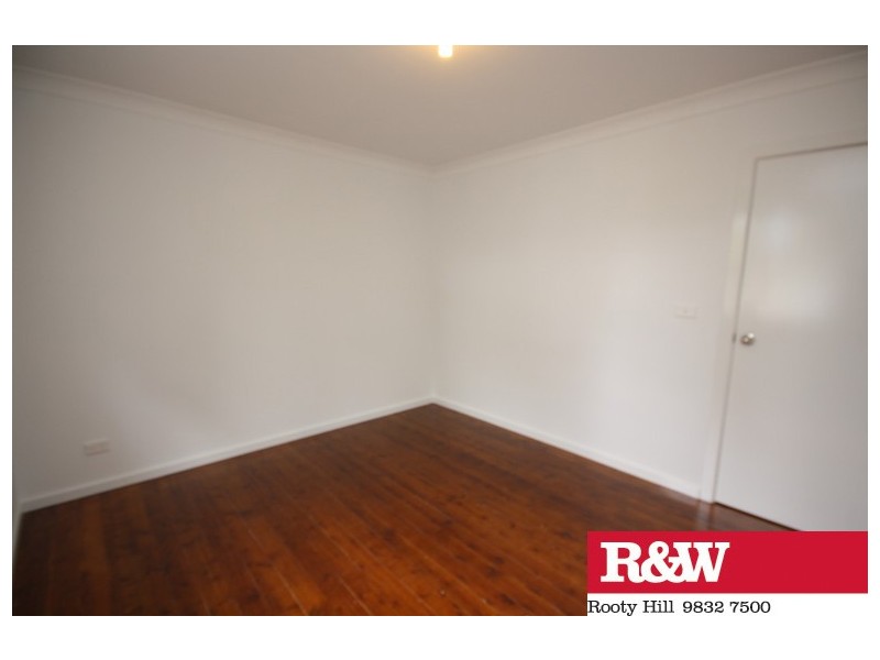 60 LUCENA AVENUE, Lethbridge Park NSW 2770