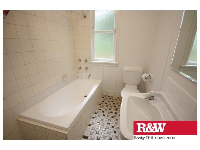 60 LUCENA AVENUE, Lethbridge Park NSW 2770