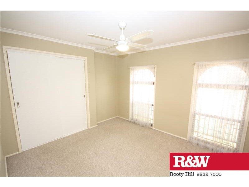 9 ROSELLA PLACE, Cranebrook NSW 2749