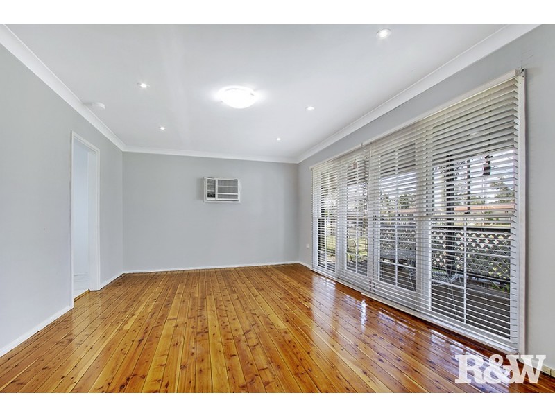 237 Woodstock Avenue, Dharruk NSW 2770