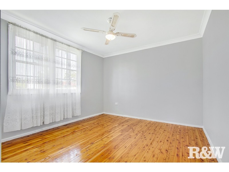 237 Woodstock Avenue, Dharruk NSW 2770