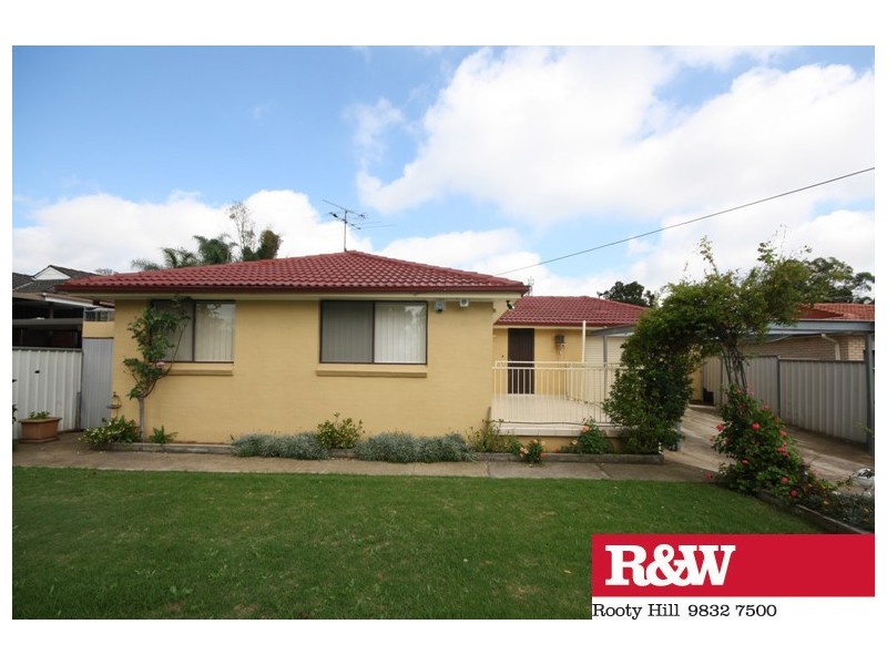 9 CHESTNUT CRESCENT, Bidwill NSW 2770