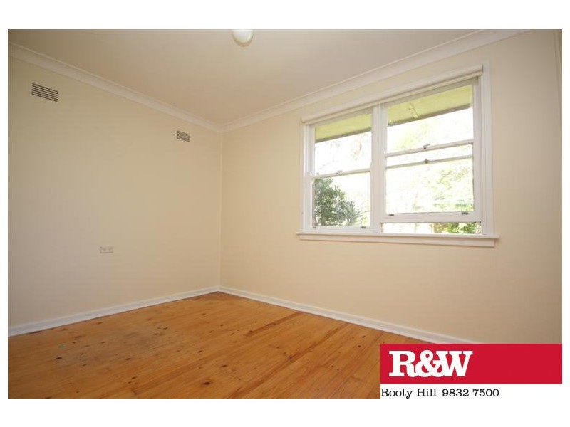 68 NELLA DAN AVENUE, Tregear NSW 2770