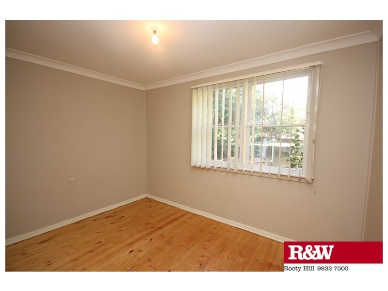 11 NORVEIGA AVENUE, Tregear NSW 2770