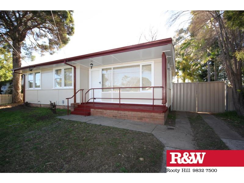 8 Cedar Crescent, North St Marys NSW 2760