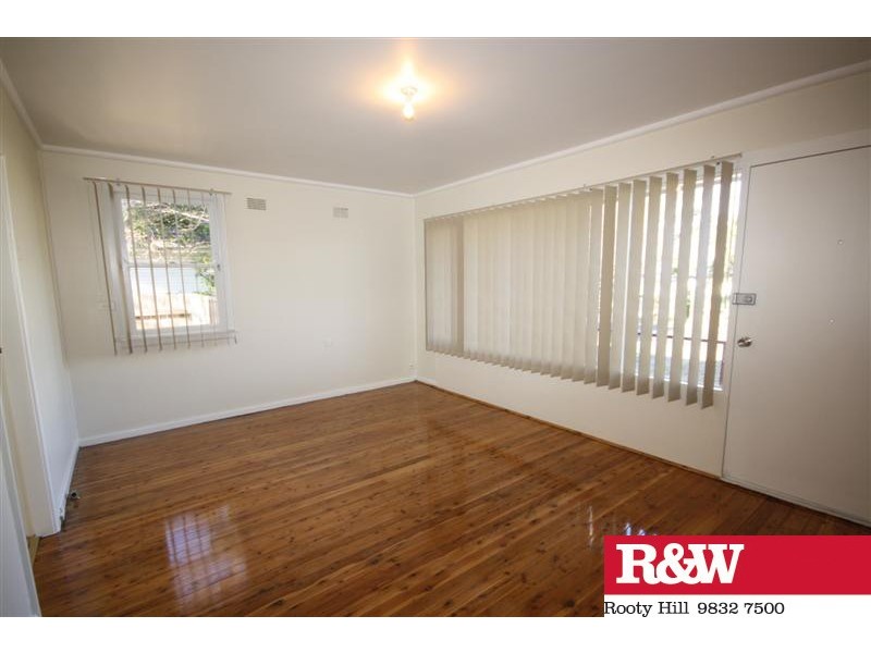 8 Cedar Crescent, North St Marys NSW 2760