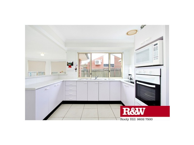 10 CLORINDA STREET, Rooty Hill NSW 2766
