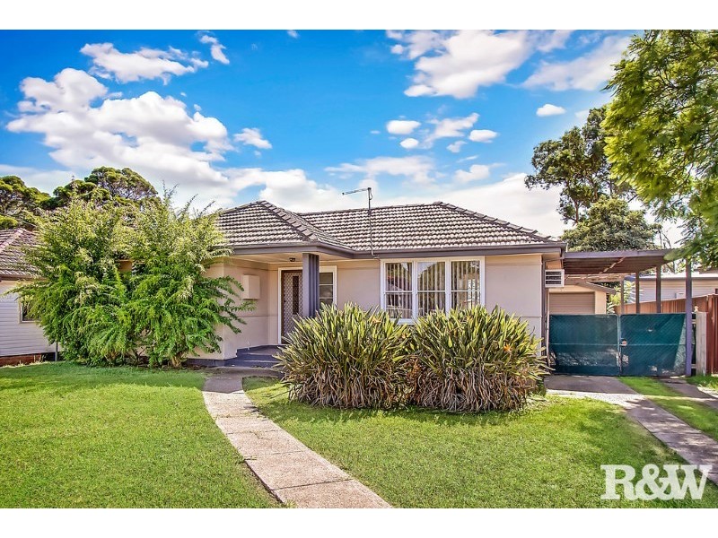 39 Lingayen Avenue, Lethbridge Park NSW 2770