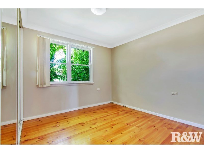 39 Lingayen Avenue, Lethbridge Park NSW 2770