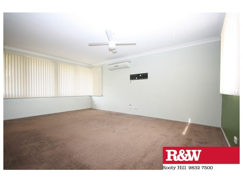 1/13 ST JOHNS ROAD, Campbelltown NSW 2560