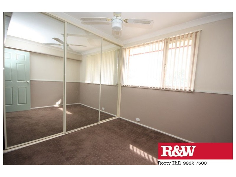 1/13 ST JOHNS ROAD, Campbelltown NSW 2560