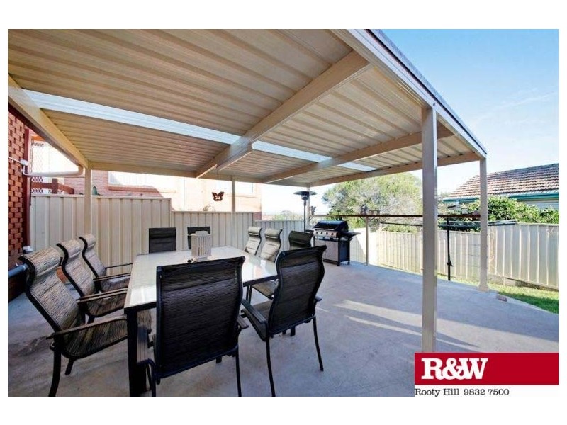 1/13 ST JOHNS ROAD, Campbelltown NSW 2560