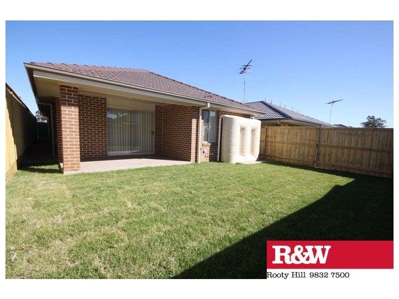 6 TWYNAM PLACE, Minto NSW 2566