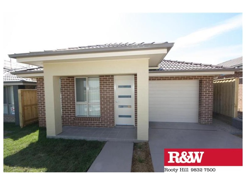 4 TWYNAM PLACE, Minto NSW 2566