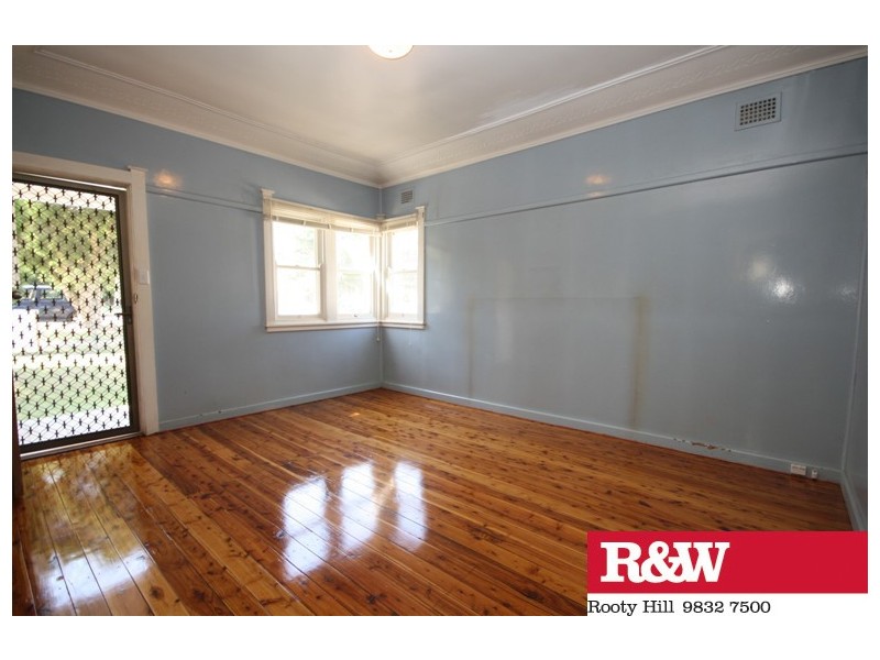 8 MINCHINBURY STREET, Eastern Creek NSW 2766