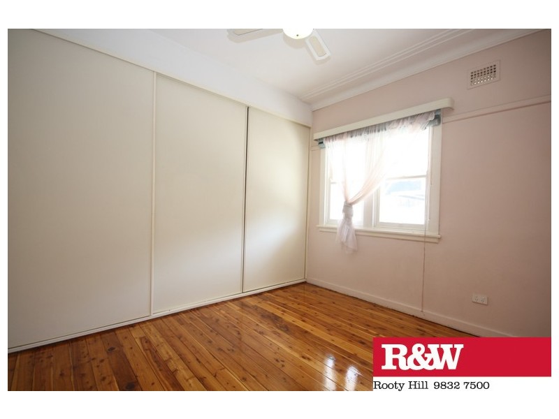 8 MINCHINBURY STREET, Eastern Creek NSW 2766