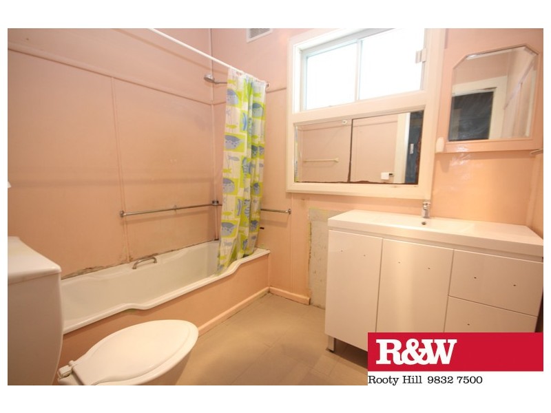 8 MINCHINBURY STREET, Eastern Creek NSW 2766