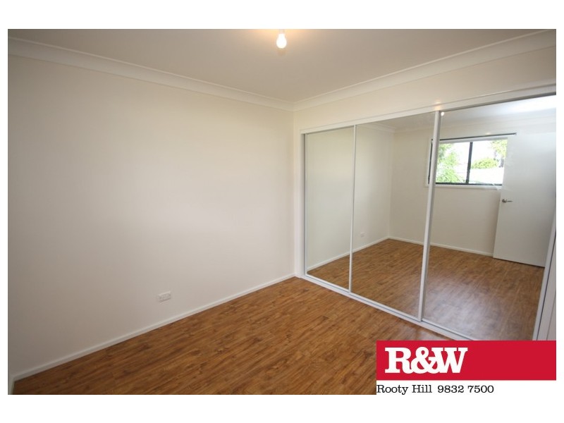 32A WOODVIEW ROAD, Oxley Park NSW 2760