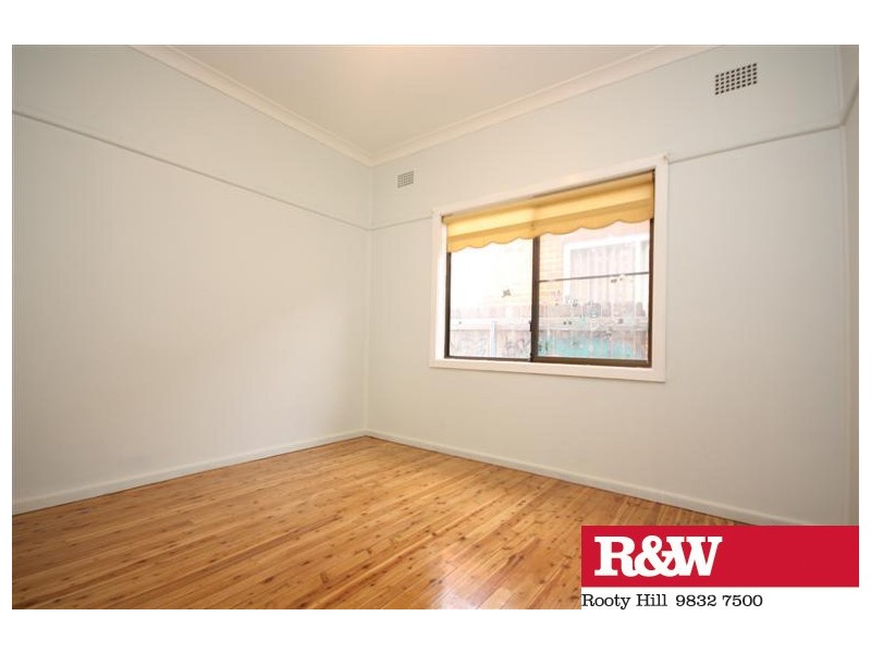 37 WYCOMBE STREET, Doonside NSW 2767