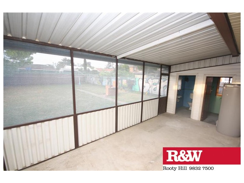 37 WYCOMBE STREET, Doonside NSW 2767