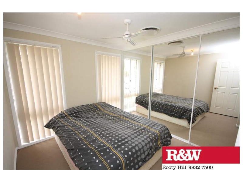 9 SHEARER STREET, St Clair NSW 2759