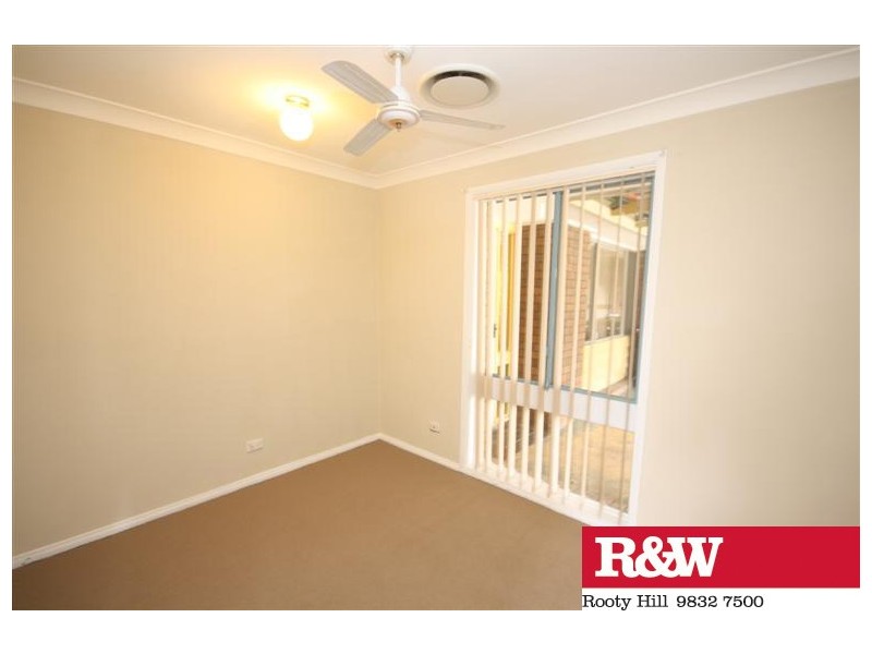 9 SHEARER STREET, St Clair NSW 2759