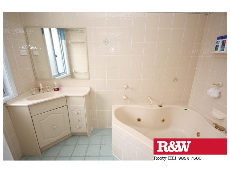 9 SHEARER STREET, St Clair NSW 2759