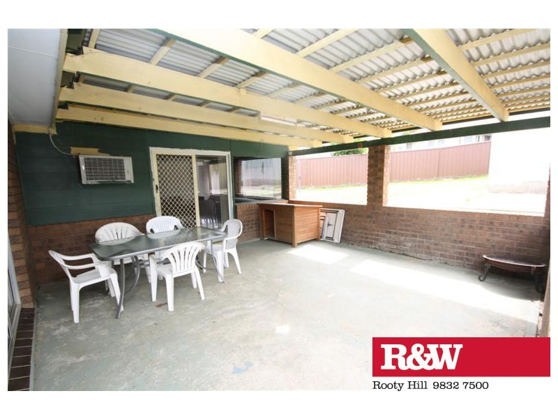 9 SHEARER STREET, St Clair NSW 2759