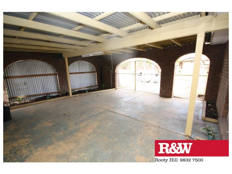 9 SHEARER STREET, St Clair NSW 2759